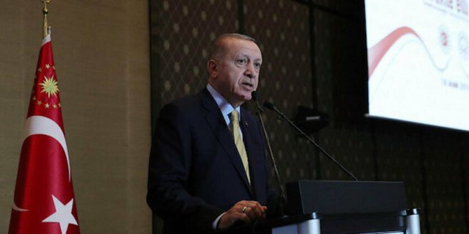 Cumhurbaşkanı Erdoğan: Dikenli teller Avrupa'yı korumaz