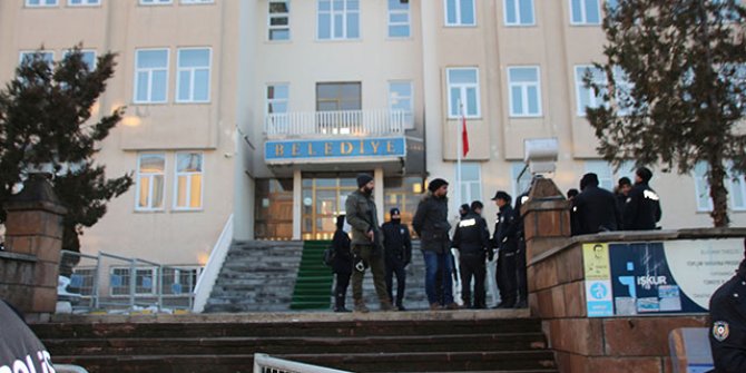 HDP'li belediye başkanları tutuklandı
