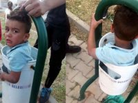 Saklambaç oynarken girdiği çöp kovasında sıkışan çocuk kurtarıldı