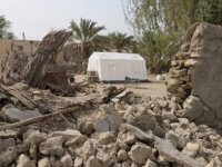 İran'da 6,1 ve 6,3 büyüklüğünde iki deprem meydana geldi