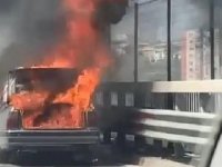 Kağıthane’de otomobil alev alev yandı