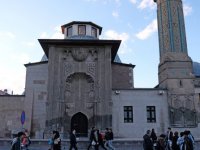 Selçuklu'nun simgelerinden İnce Minareli Medrese'ye 'restorasyon' kararı