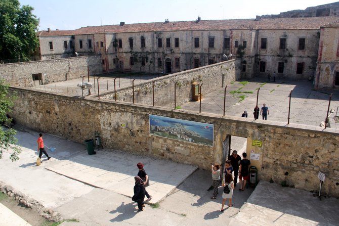 2-007.jpg