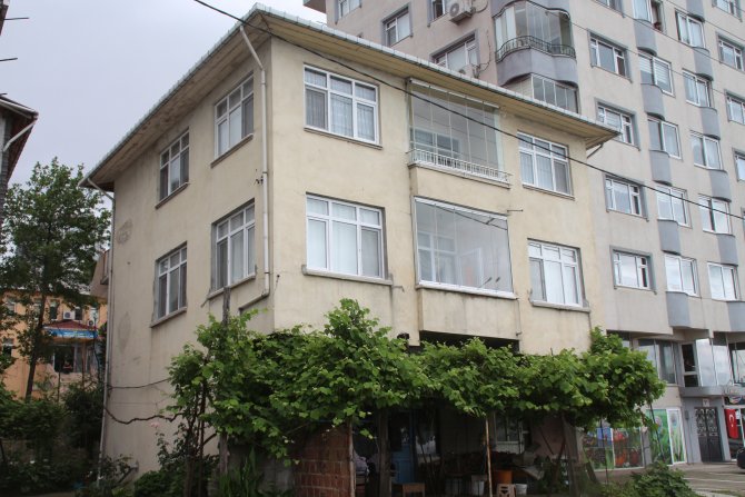 27-004.jpg