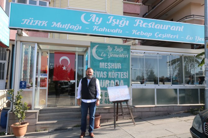 aa-20221105-29359353-29359351-golbasinda_ihtiyac_sahipleri_icin_sicak_yemek_cikariyor.jpg