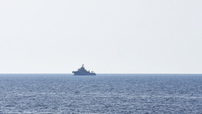 aa-25625023.jpg