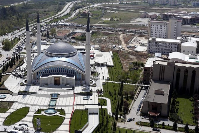 ahmet-hamdi-akseki2.jpg