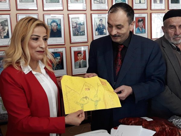 anaokulu-ogrencilerinin-hazirladiklari-resimler-ve-mektuplar.jpg