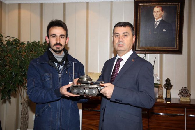 atik-malzemeler-sanata-donusuyor--2-.jpg
