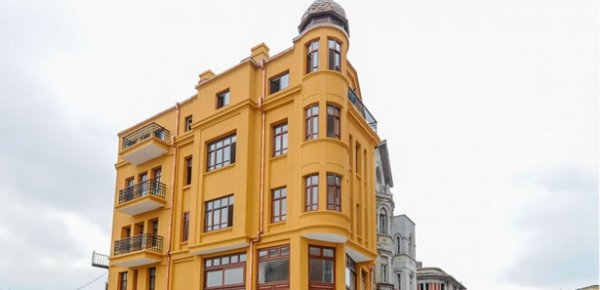 atlindag-belediyesi-tarafindan-restore-edilmis-erzurum--oteli.jpg
