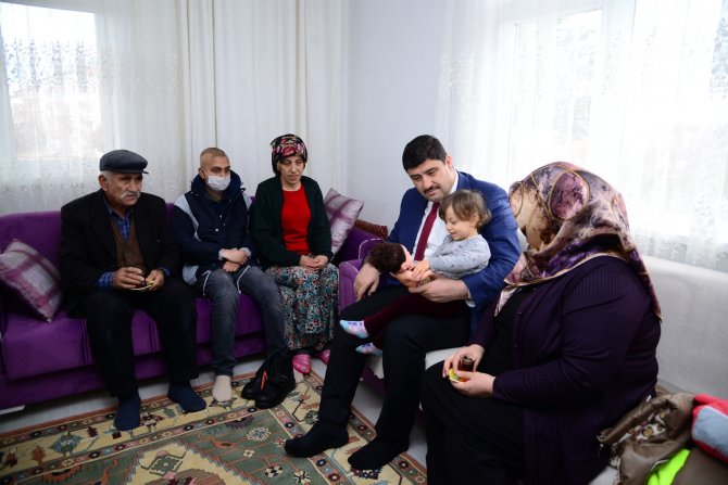 baskan-oguz-hasta-vatandaslari-ziyaret-etti-(9).jpg