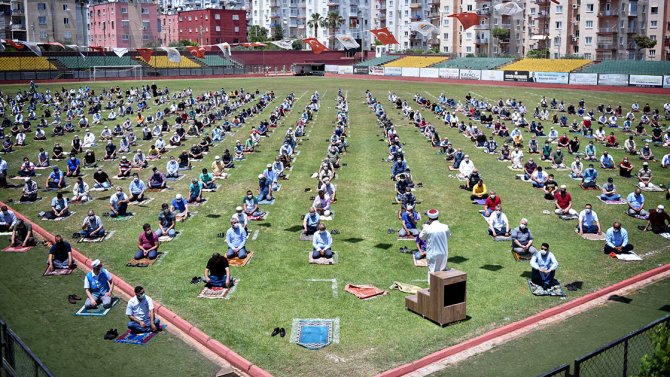 cuma-namazi2.jpg