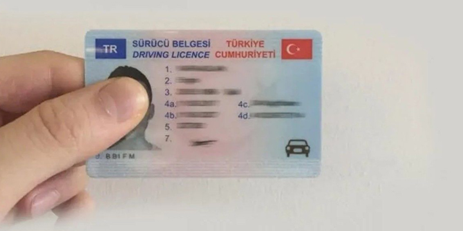 ehliyetler-nasil-degistiriliyor,-ehliyet-yenileme-son-gun-ne-zaman, eski-ehliyeti-yenisiyle-degistirmek,-randevu,-eski-ehliyet-nasil-degistiriliyor.jpg