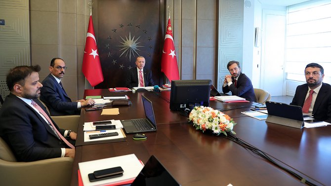 erdogan-kabine-12-mayis.jpg