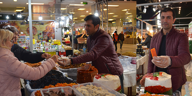 kayisi-doneri,mehmet-kirici,-hatay’in-kunefesi,-van’in-kahvaltisi,gulkurusu-ezmesi,-kayisi-cekirdegi,-dogal-tereyagi,-deri-tulumu,-iskembe-tereyagi,-cag-kebabi,,.jpg