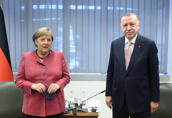 merkel.jpg