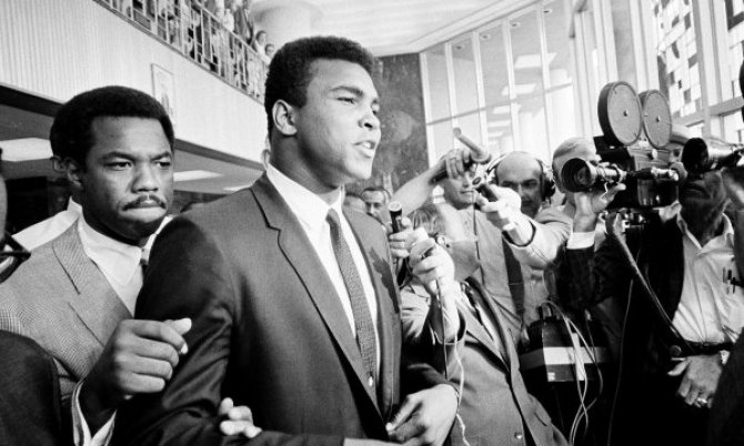 muhammed-ali-vietnam.jpg