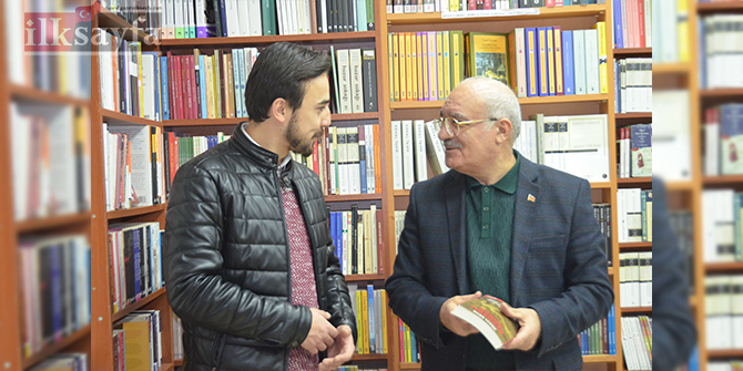 ruzgârli-sokak,-baris-kitabevi-sahibi-atalay-atmaca,-zafer-carsisi,,,,.jpg