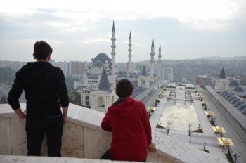 seyir-terasindan-camiyi-izleme.jpg