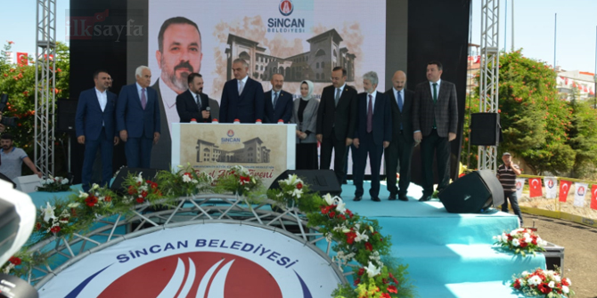sincan-kultur-ve-kongre-merkezi,--temel-atma-toreni,-kultur-ve-turizm-bakani-nuri-ersoy,-sincan-belediye-baskani-murat-ercan,-eski-ankara-buyuksehir-belediye-baskani-mustafa-tuna,,.jpg