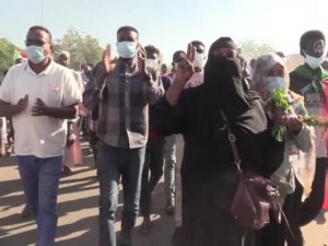Sudan'da sivil yönetim yanlılarının kitlesel gösterileri sürüyor