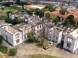 Yangında zarar gören Balıklı Rum Hastanesi yılbaşına kadar eski haline getirilecek
