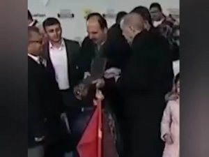 Cumhurbaşkanı Erdoğan'ı patates yemeye davet eden çocuk