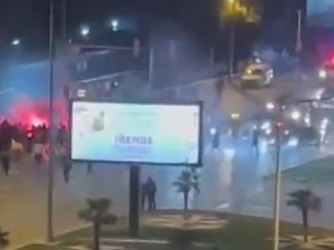 Göztepe-Altay maçında yaşanan olaylar İzmir sokaklarına böyle taştı